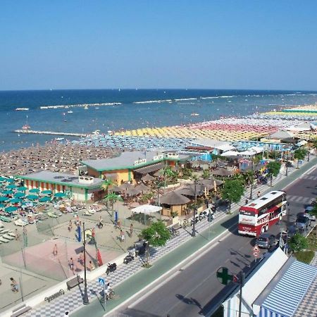 Hotel Fiamma & Spa Cesenatico Exterior foto