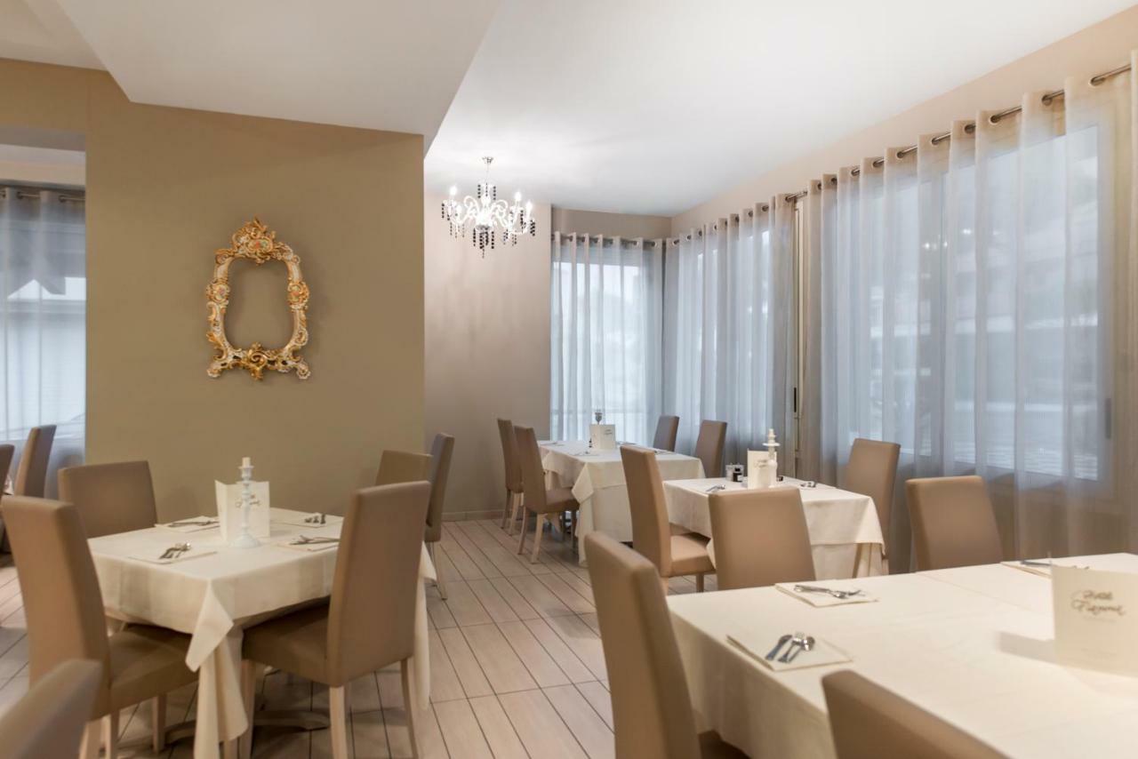 Hotel Fiamma & Spa Cesenatico Exterior foto