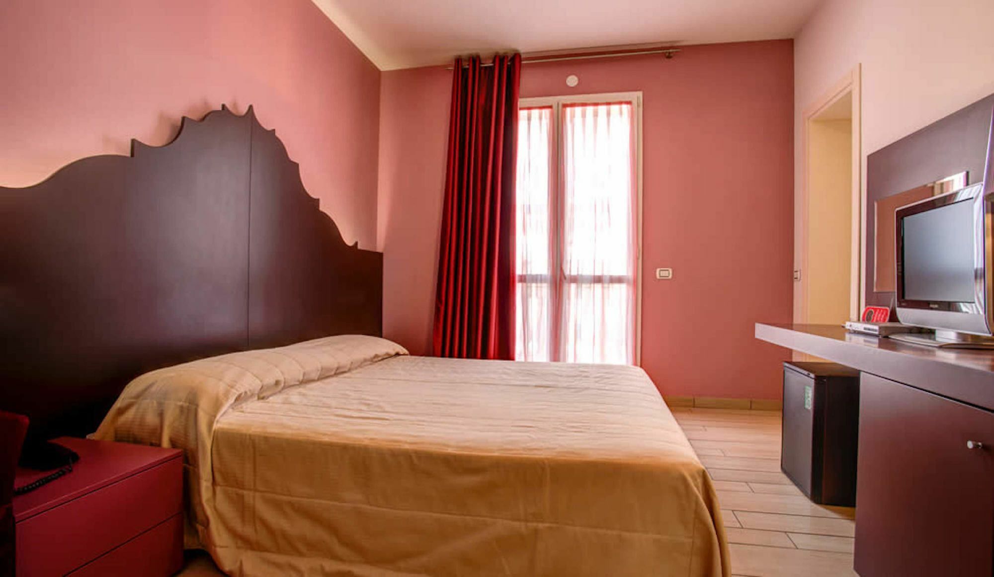 Hotel Fiamma & Spa Cesenatico Exterior foto