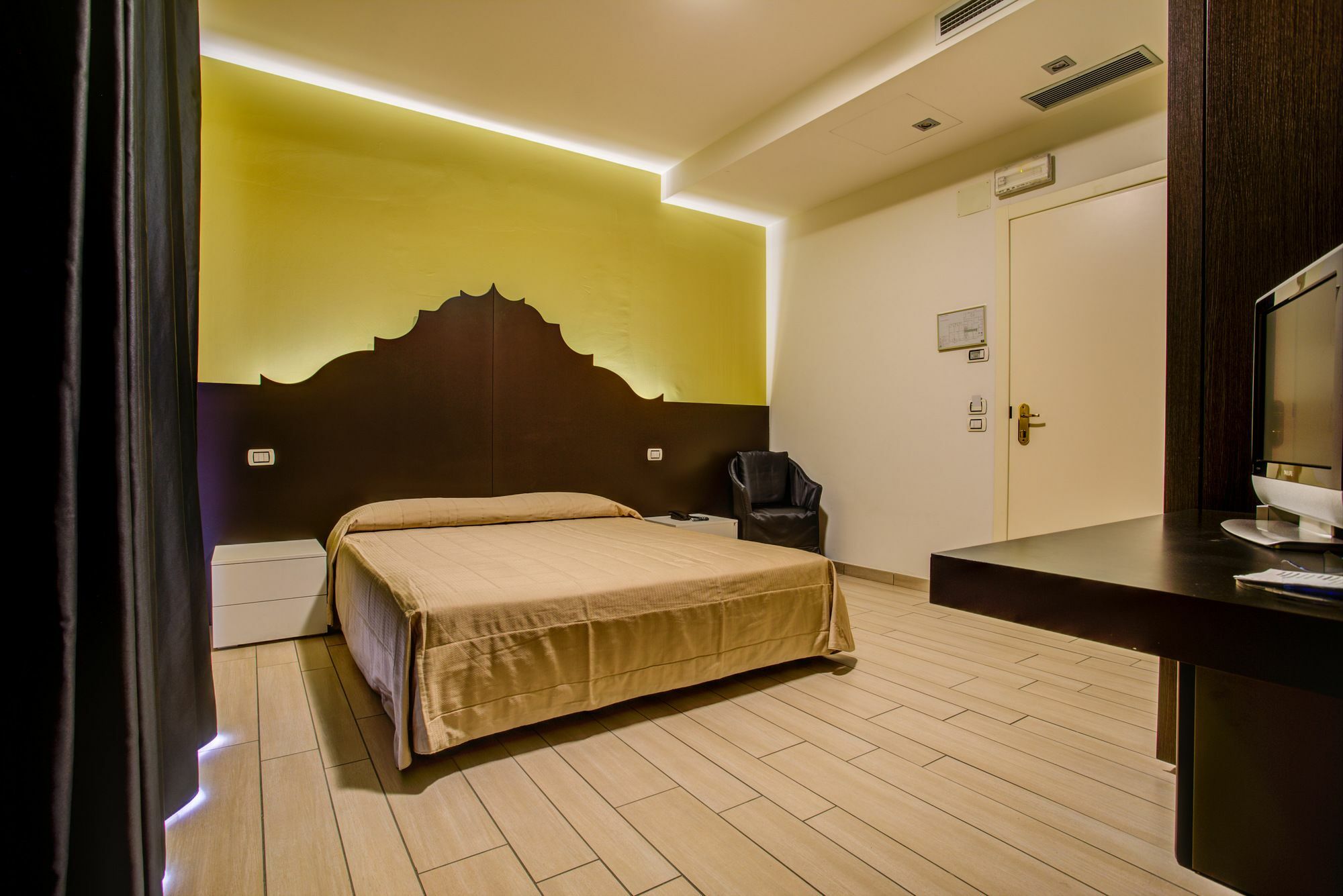 Hotel Fiamma & Spa Cesenatico Exterior foto