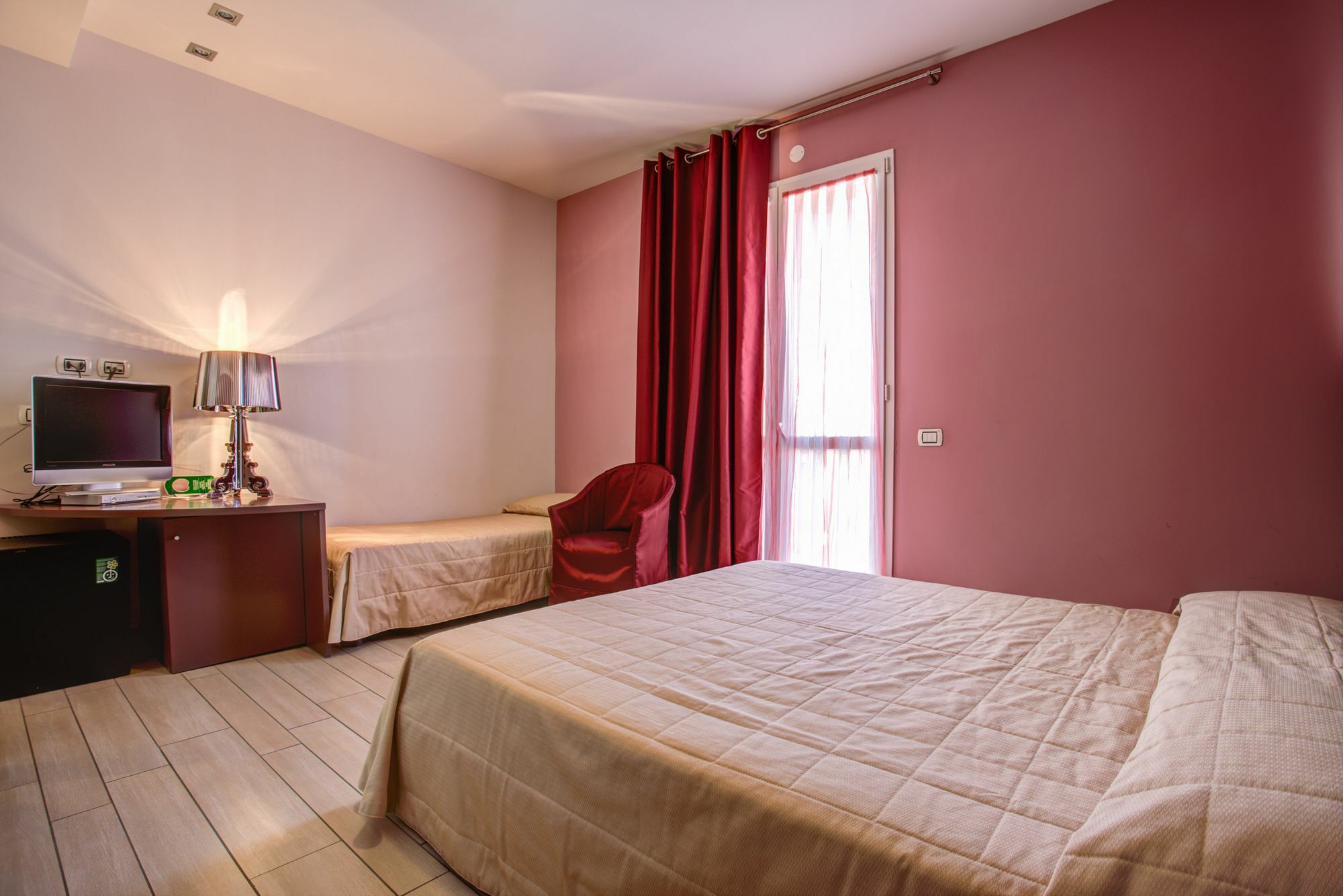 Hotel Fiamma & Spa Cesenatico Exterior foto